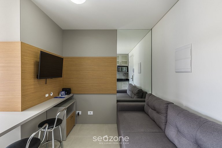 Studio em Curitiba em cond. c/ academia PLA0307