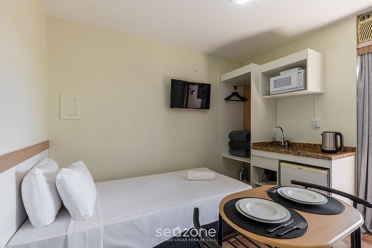 Studio c/ estrutura completa Alto da XV UPP0202