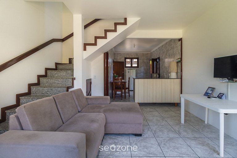 Apto c/ Sacada a 600m da Praia QDA0001