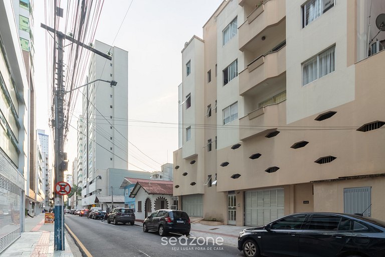 Apto no Centro c/ churrasq. privativa RAJ0101