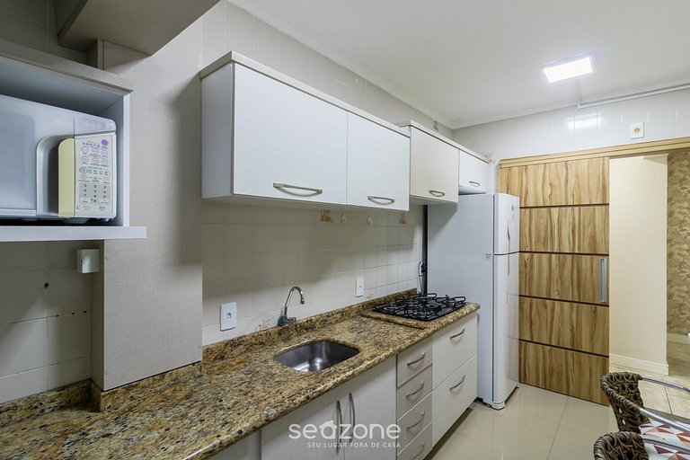 Apto no Centro c/ churrasq. privativa RAJ0101