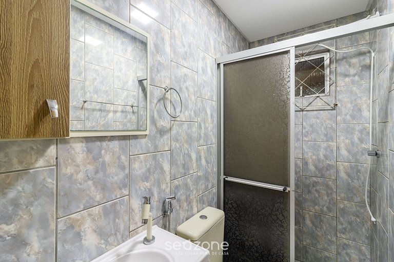 Depto en el Centro c/ parrilla priv. RAJ0101