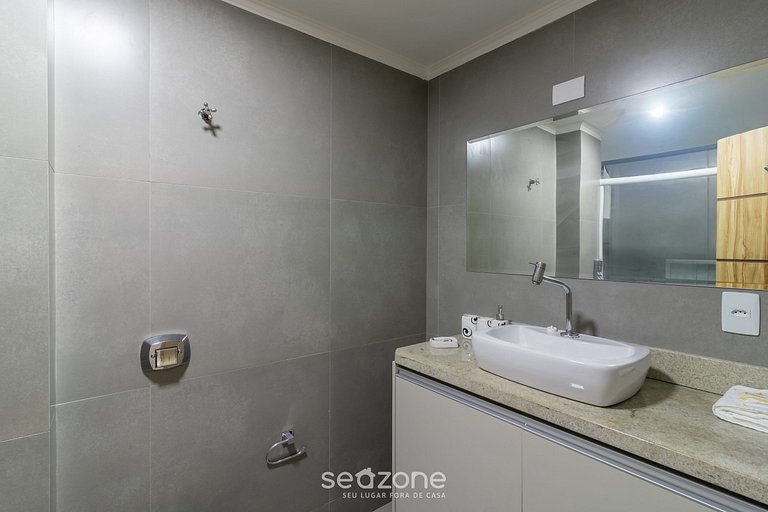 Depto en el Centro c/ parrilla priv. RAJ0101