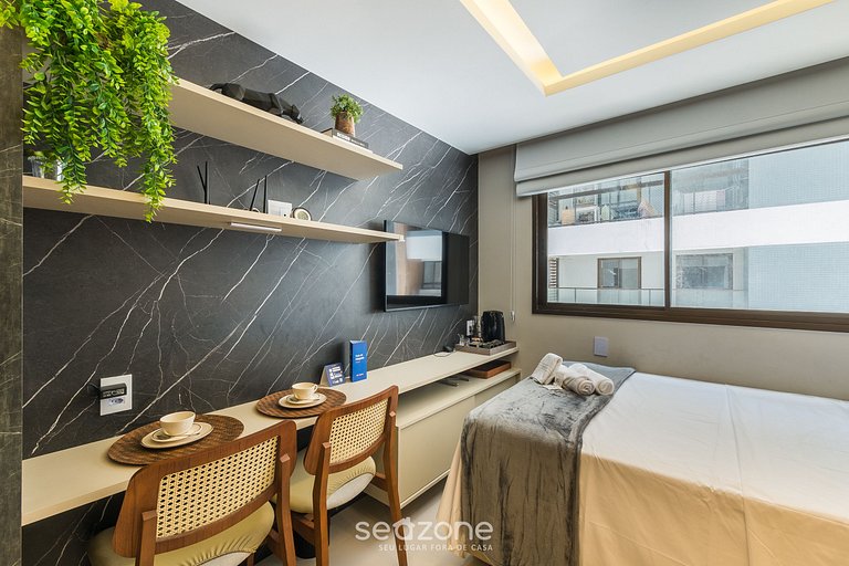 Studio em prédio c/ piscina em Salvador HFO0203