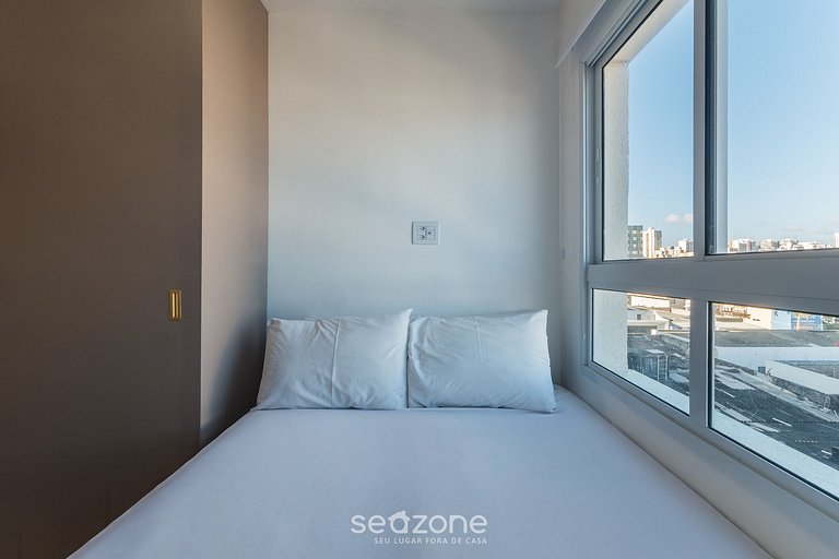 Estúdio a 160m da Praia de Amaralina SAA0509