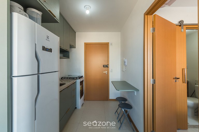 Estúdio a 160m da Praia de Amaralina SAA0509