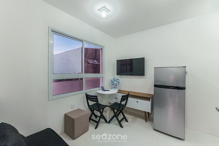 Estúdio em Cond. c/ Piscina e Academia SES0110