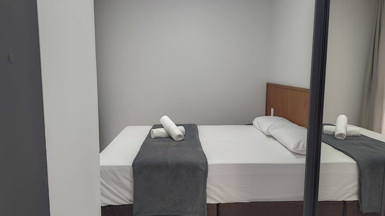 Apto em Cond. c/ Piscina a 200m da Praia FFS1207