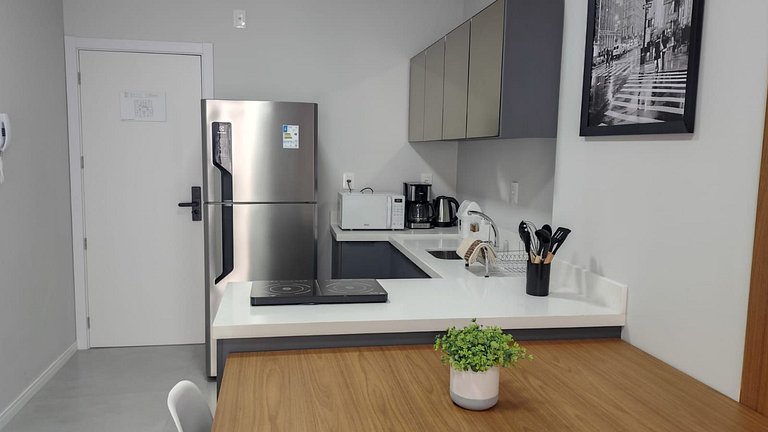 Apto em Cond. c/ Piscina a 200m da Praia FFS1207