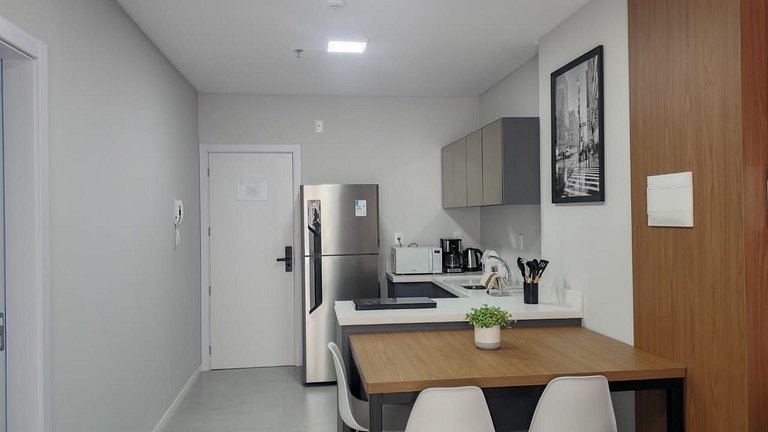 Apto em Cond. c/ Piscina a 200m da Praia FFS1207