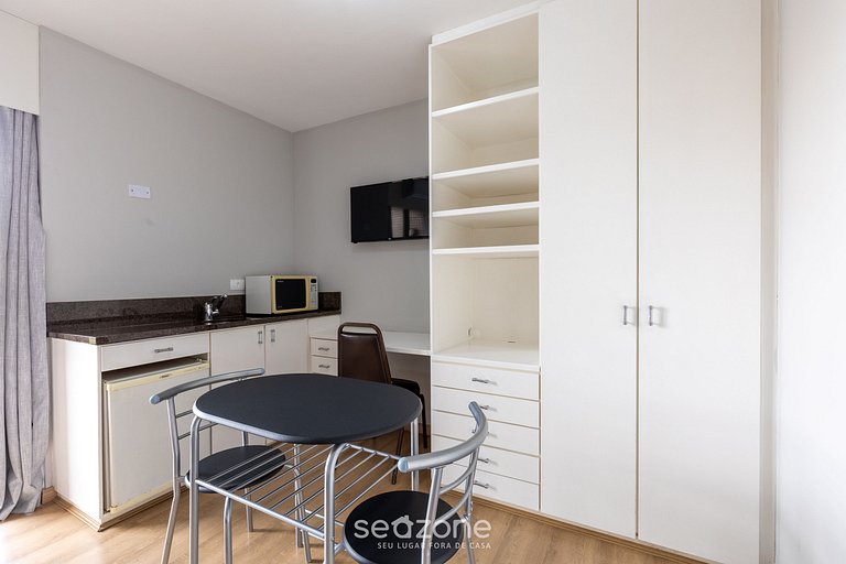 Estudio en condominio con Piscina UPP0702