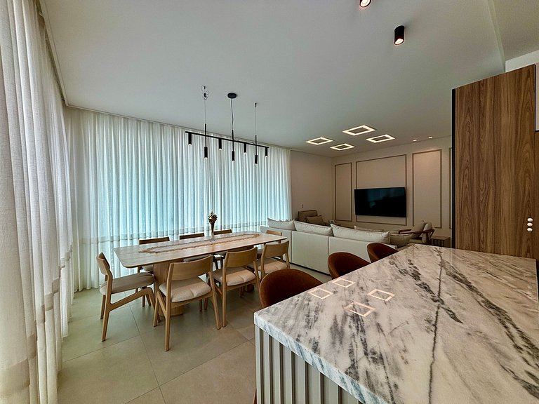 Apto c/ churrasq. a 260 m da Praia EAH0602