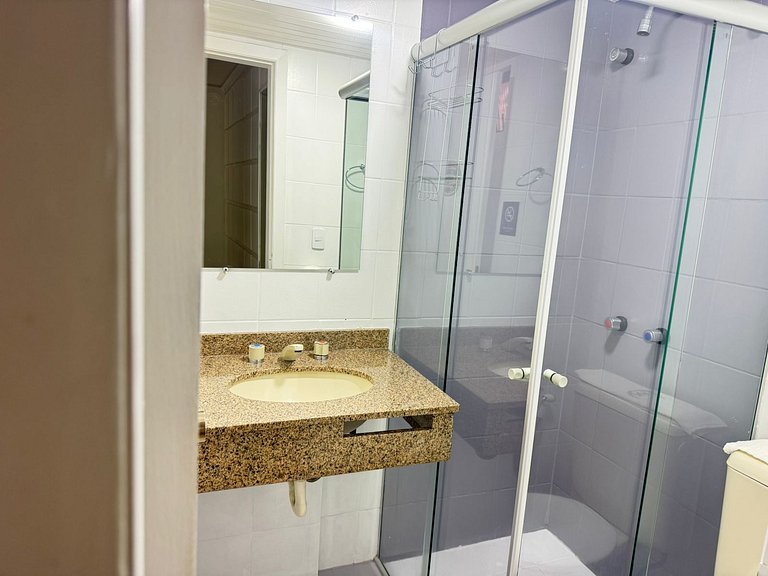 Estudio en cond. con piscina en Curitiba UPP0704