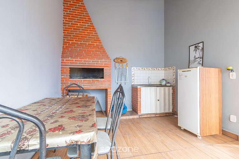 Casa vacacional con piscina y barbacoa ART003