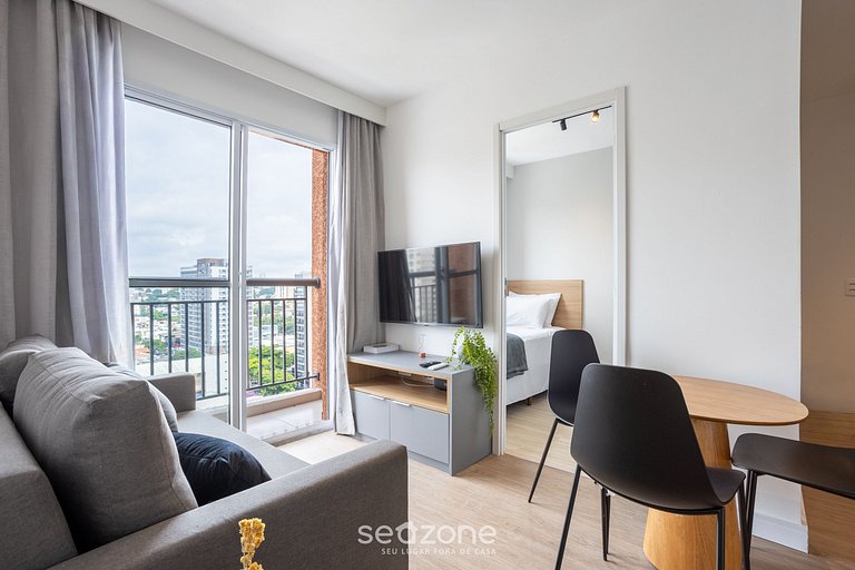 Apto c/ balcón, 350 m del Shop. Ibirapuera ECG1308