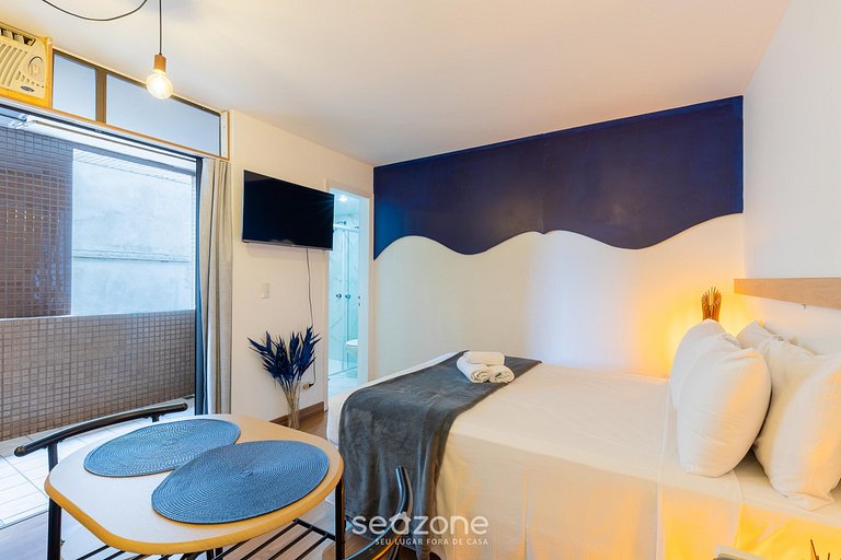 Studio no Alto da XV c/ estrutura completa UPP0212