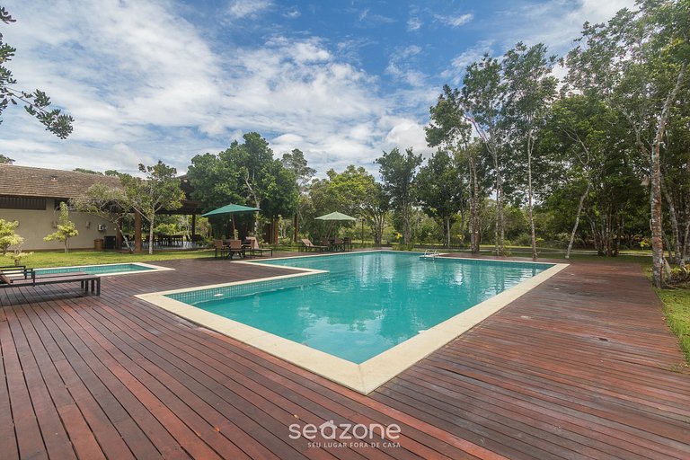 Condominio con Piscina a 600 m de la Playa en Arraial D'Ajud