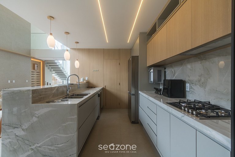 Casa c/ Piscina a 600m da Praia CRP0048