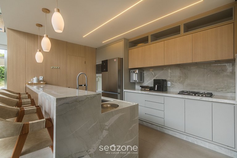 Casa c/ Piscina a 600m da Praia CRP0048