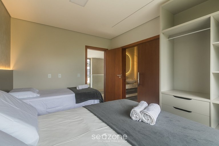 Casa c/ Piscina a 600m da Praia CRP0048