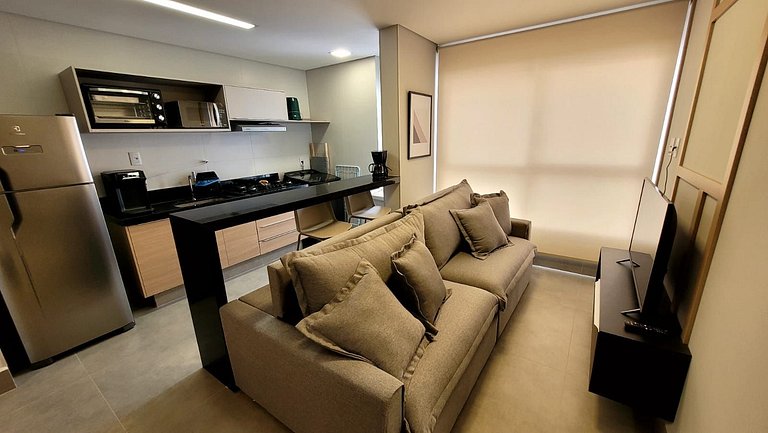 Apt en cond. con piscina en el Centro GRLB1803