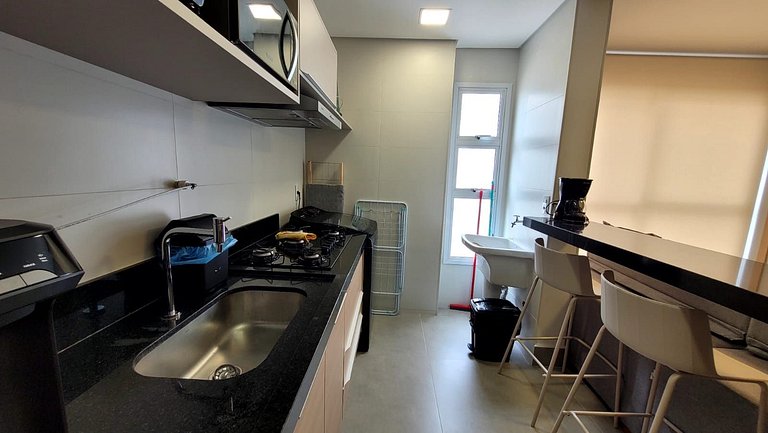 Apt en cond. con piscina en el Centro GRLB1803