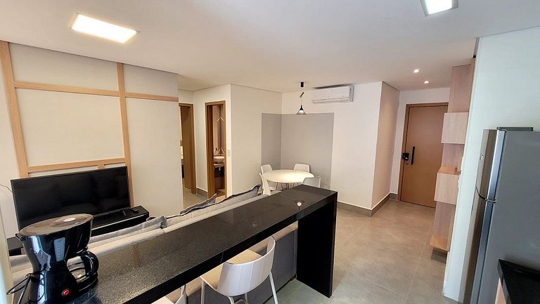 Apt en cond. con piscina en el Centro GRLB1803