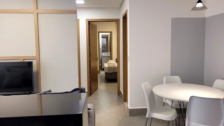 Apt en cond. con piscina en el Centro GRLB1803