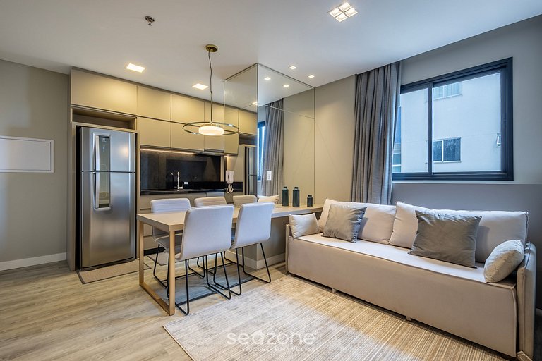 Apto em edif. c/ piscina, 350m da Praia IFT1409