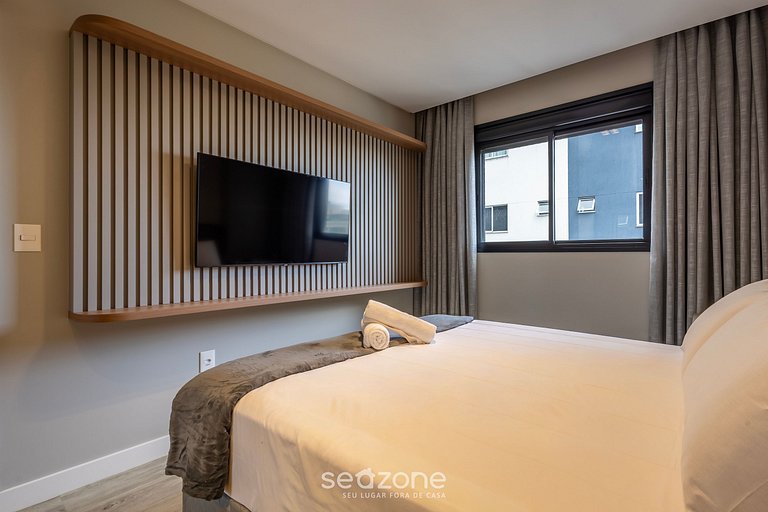 Apto em edif. c/ piscina, 350m da Praia IFT1409