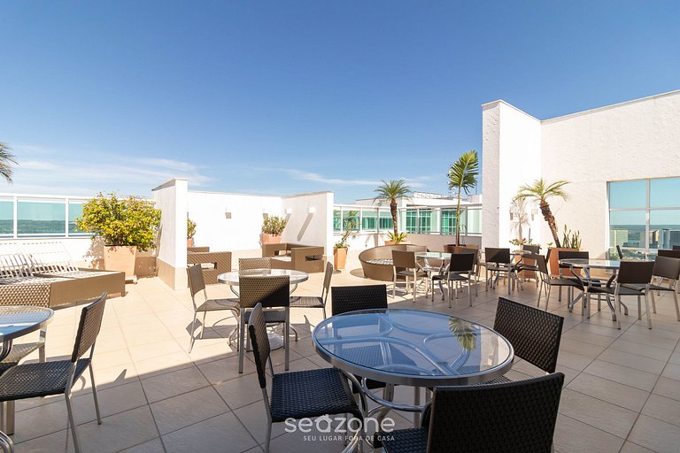 Apto em cond. c/ piscina na Asa Norte BHY1704