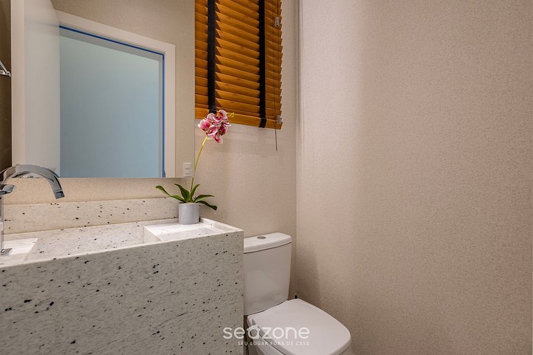 Apto c/ churrasq. a 260 m da Praia EAH0602