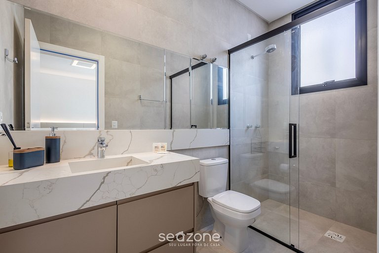 Apto c/ churrasq. a 260 m da Praia EAH0602