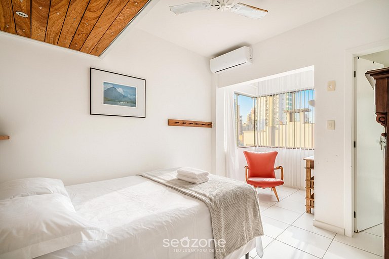 Apto Pé na Areia no Centro de Balneário ACO803