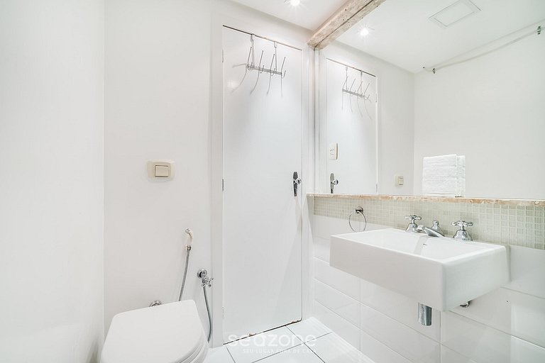 Apto Pé na Areia no Centro de Balneário ACO803