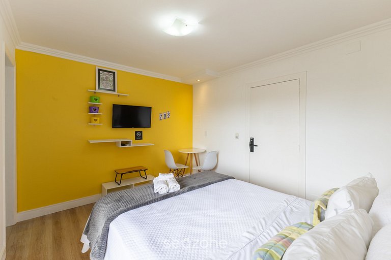 Studio en cond. con piscina en Alto da XV UPP0703