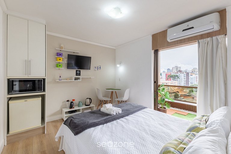 Estudio en cond. con piscina en Curitiba UPP0704