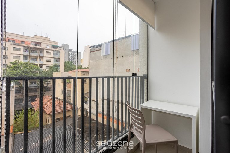 Studio em cond. c/ piscina na Bela Vista SNC0411