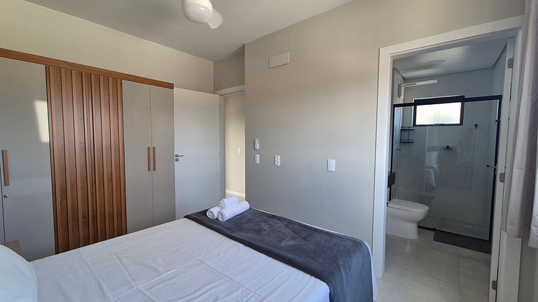 Apt em cond. c/ pisc. 650m do Beto Carrero LAV0308