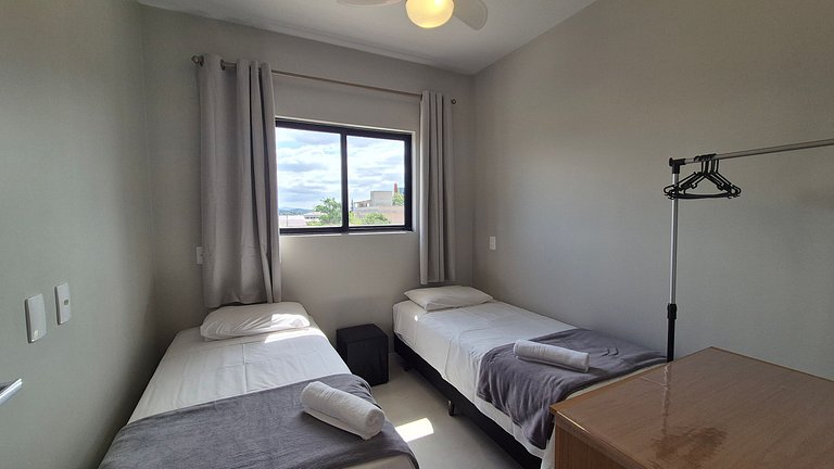 Apt en cond. c/ pisc. 650m de Beto Carrero LAV0308