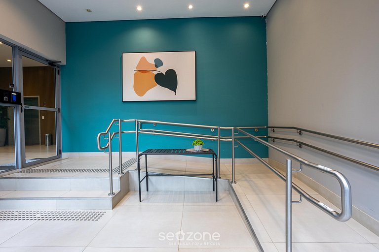 Hospédese a pasos del Metro y del Shopping Ibirapuera en Ind