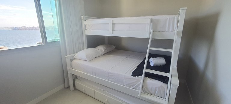 Apto em cond. com fácil acesso ao mar ARE1502