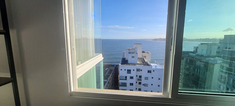 Apto em cond. com fácil acesso ao mar ARE1502