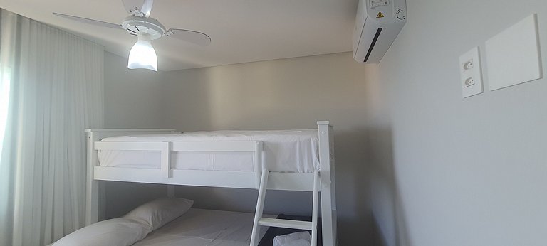 Apto en cond. con fácil acceso al mar ARE1502