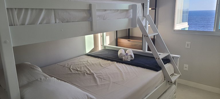 Apto em cond. com fácil acesso ao mar ARE1502