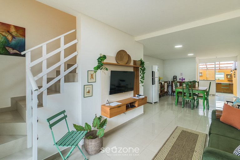 Casa de dos pisos con 2 suites en Perequê BFJ0506