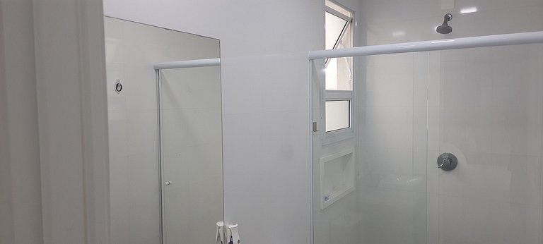 Apto em cond. com fácil acesso ao mar ARE1502