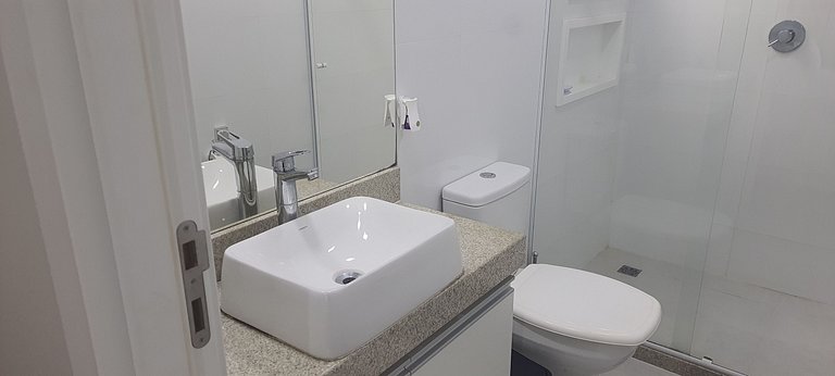 Apto en cond. con fácil acceso al mar ARE1502