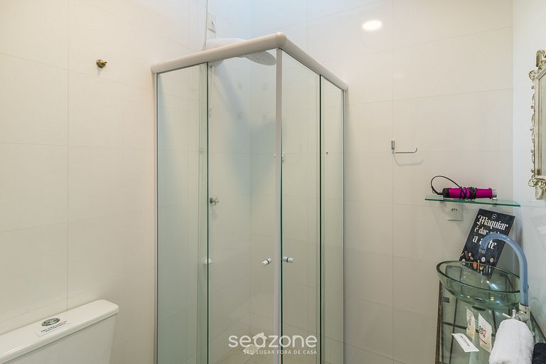 Casa de dos pisos con 2 suites en Perequê BFJ0506