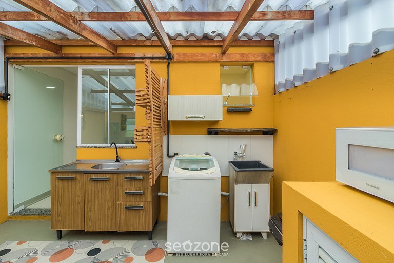 Casa de dos pisos con 2 suites en Perequê BFJ0506